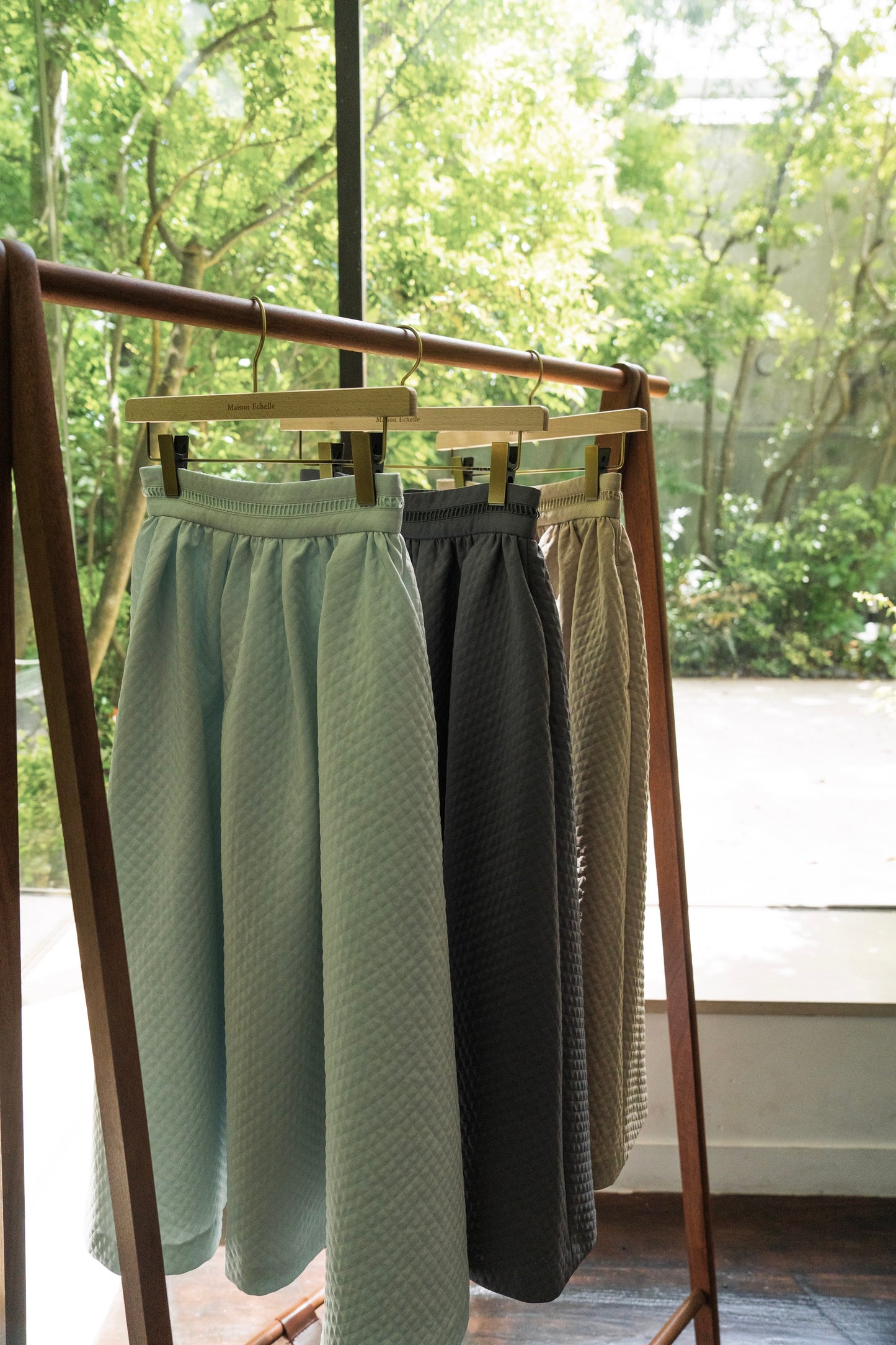 キルティングライクタックギャザースカート【リサイクルポリエステル】