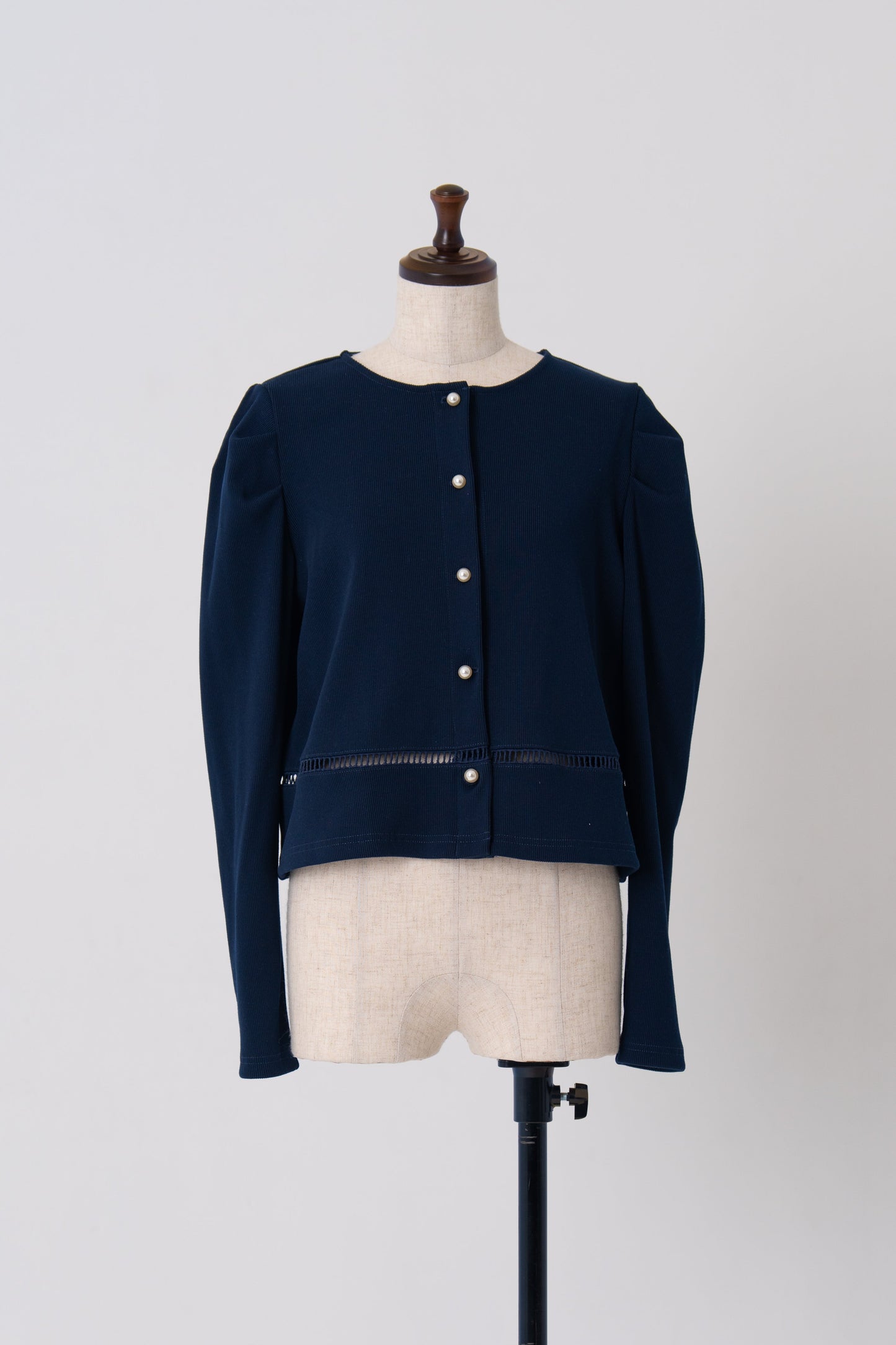 パールボタンリブカーディガン 【リサイクルポリエステル】