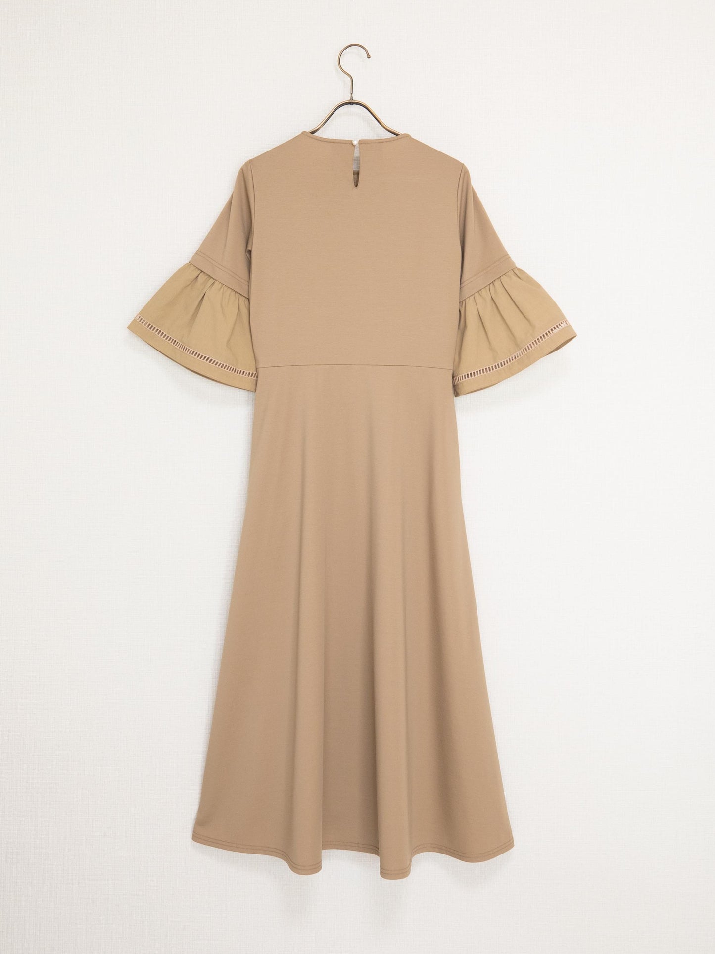 Hashigo Lace Sleeve Dress