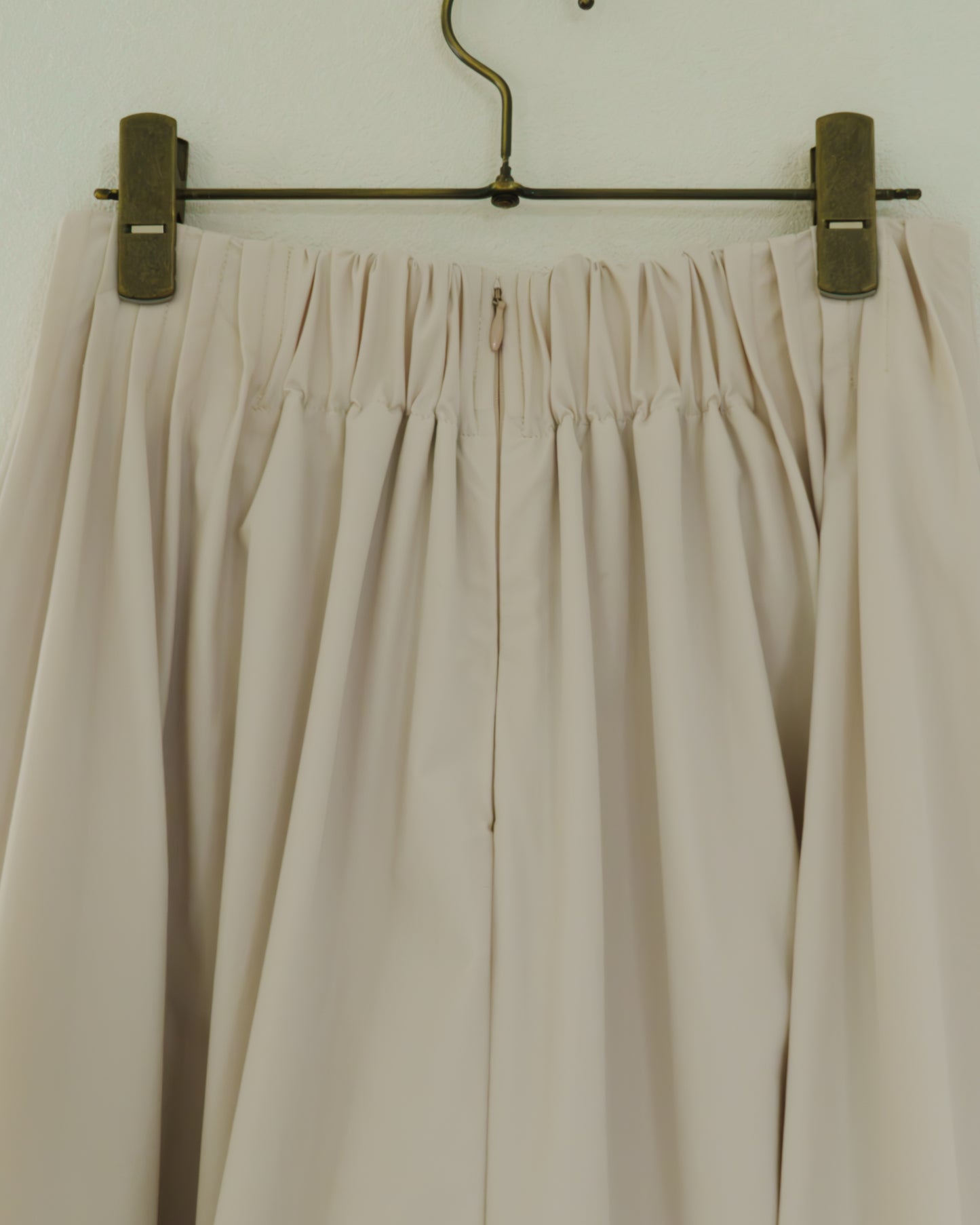 ウエストピンタックスカート 【リサイクルナイロン】