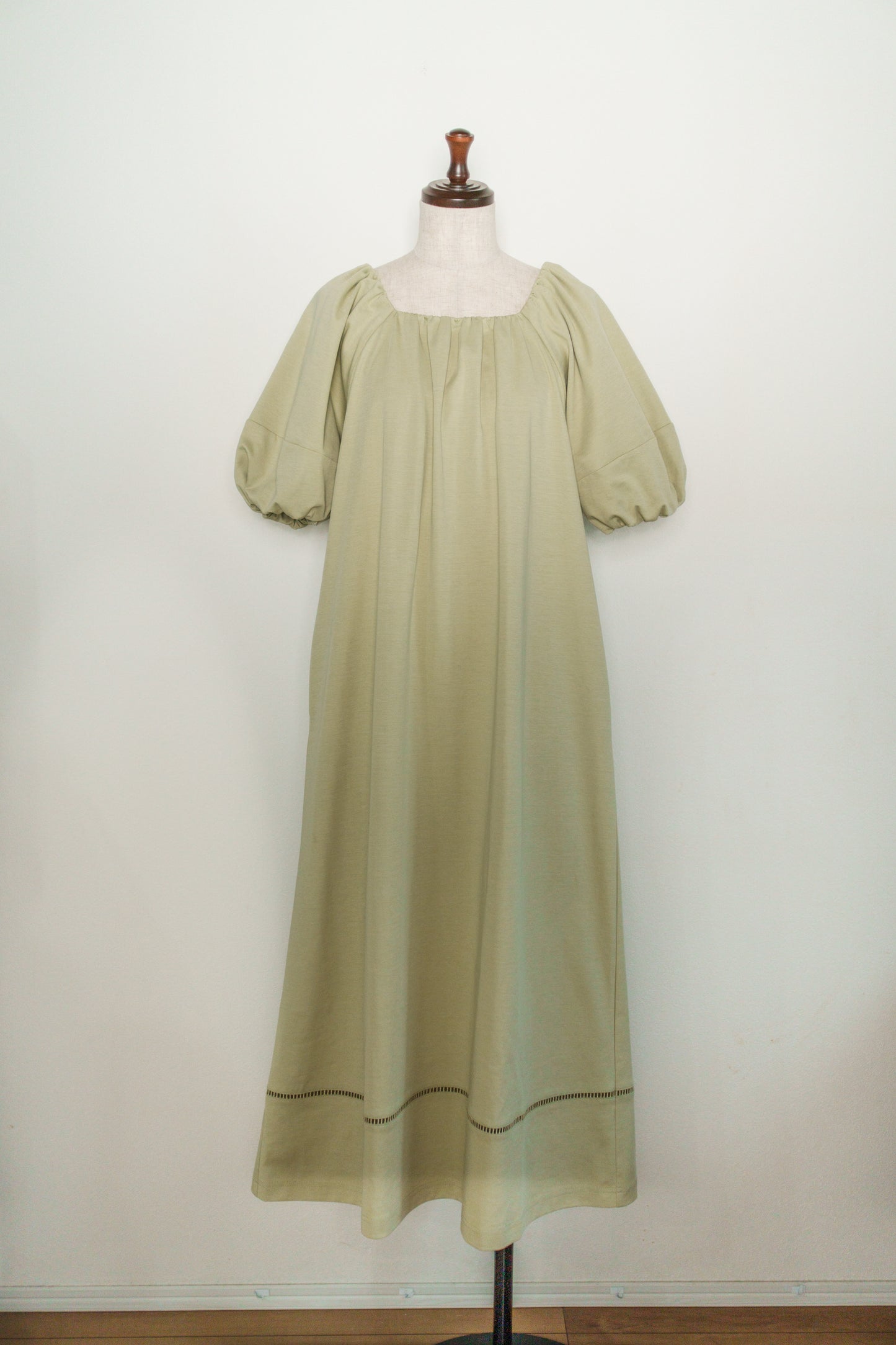 ランタンスリーブカットソーワンピース