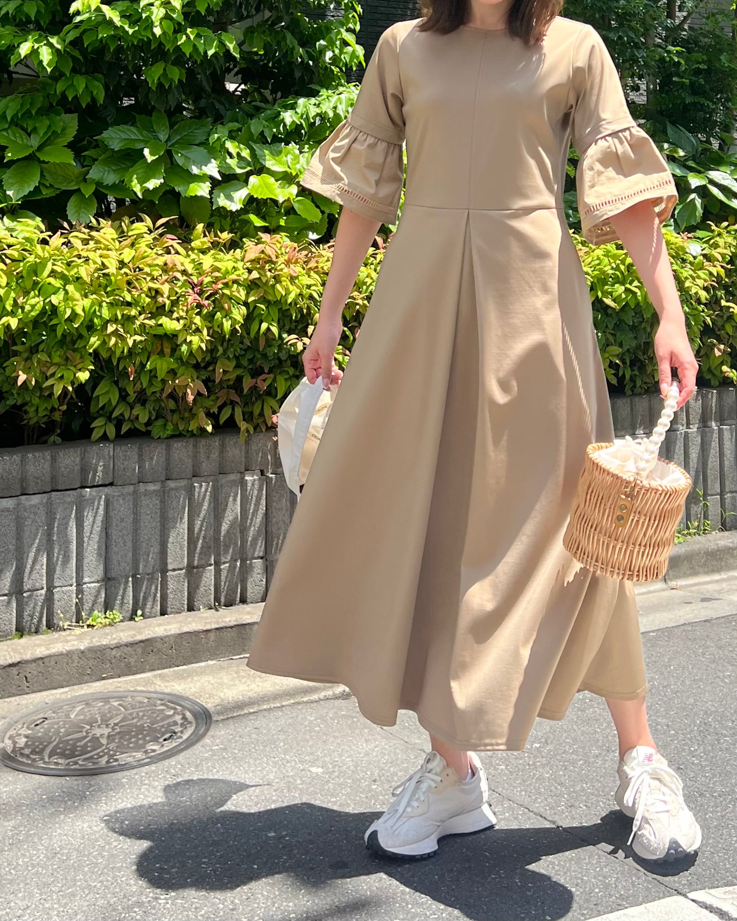 Hashigo Lace Sleeve Dress