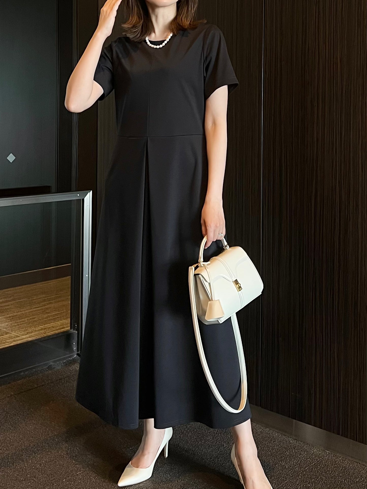 Hashigo Lace Sleeve Dress