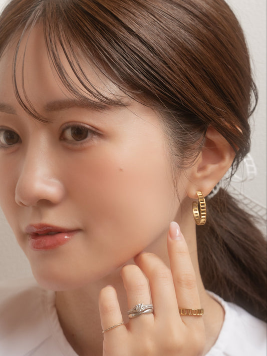 エシェルフープピアス / イヤリング