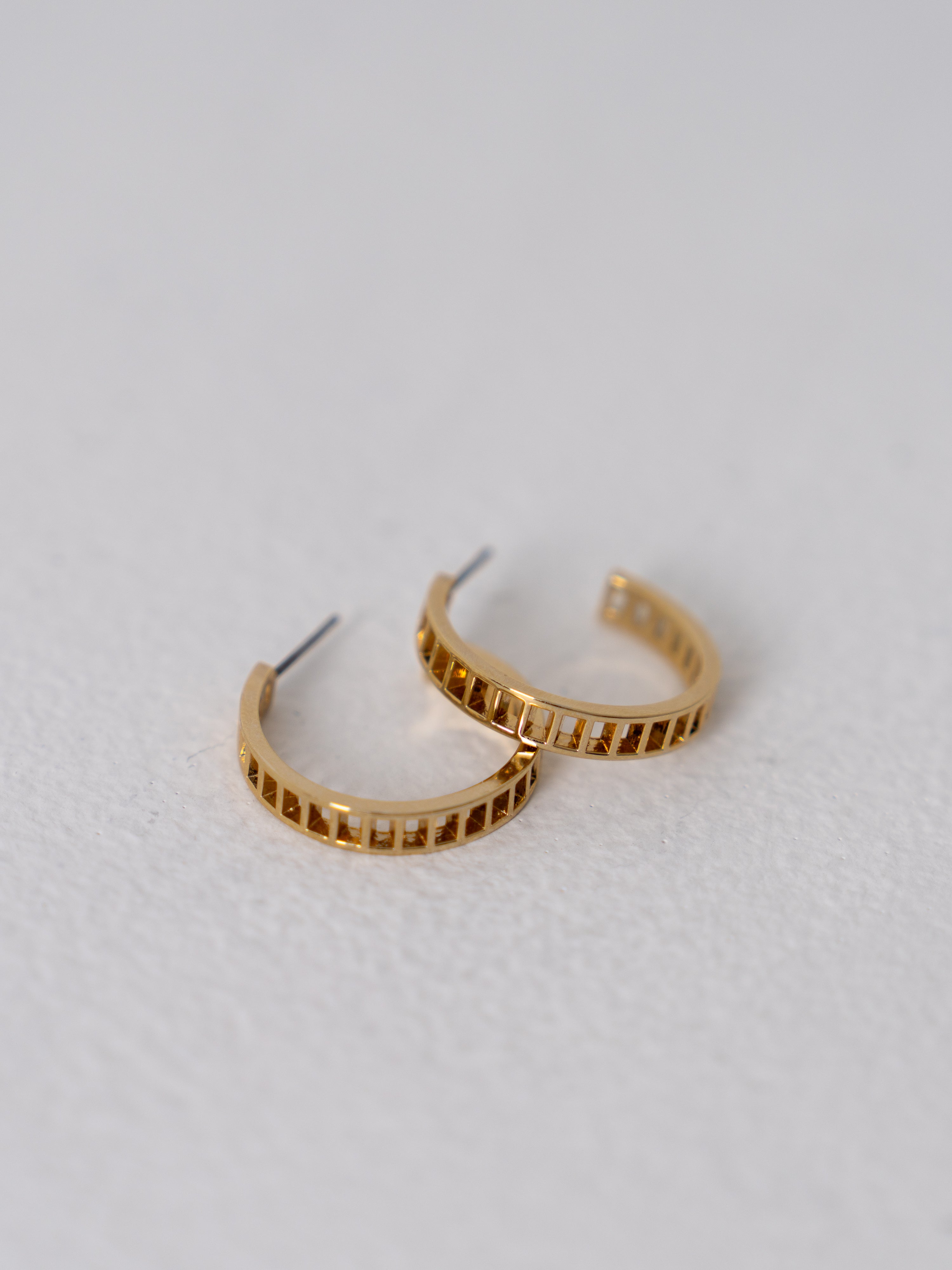 エシェルフープピアス / イヤリング – Maison Echelle