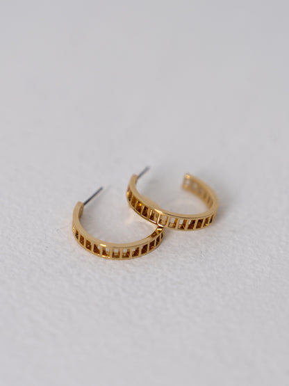 エシェルフープピアス / イヤリング