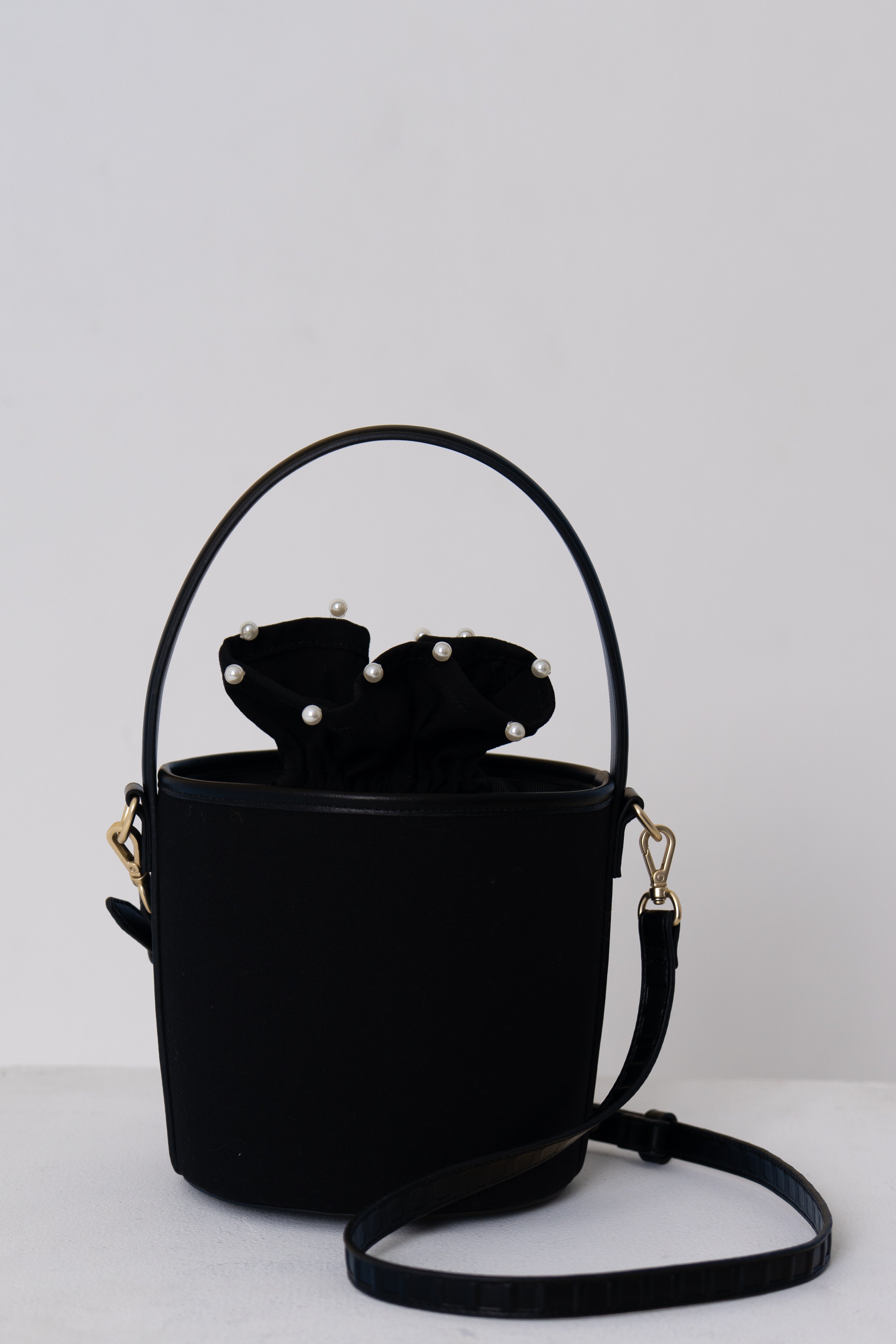 デイリーリュクスバケットバッグ【リサイクルナイロン】 – Maison Echelle