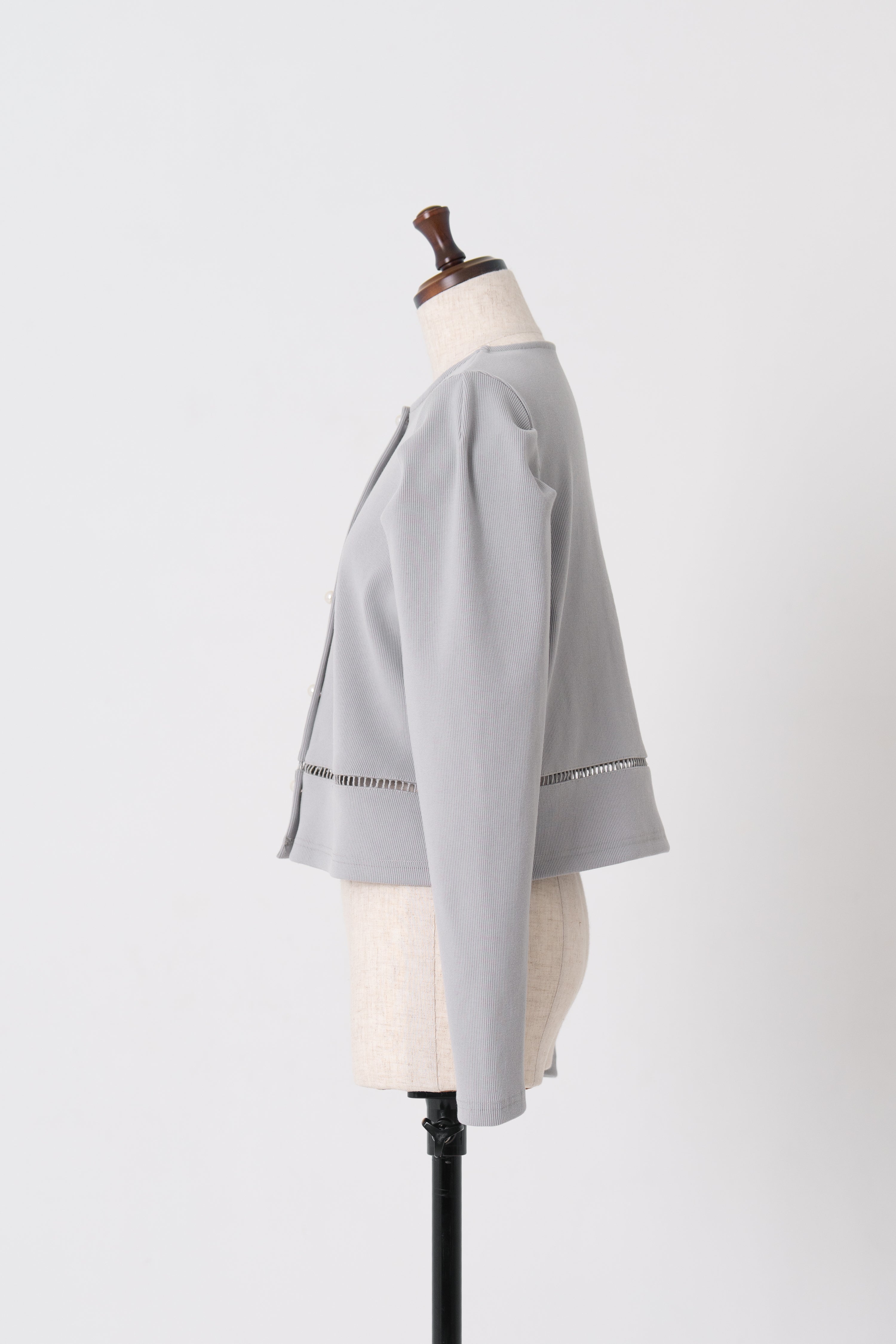 【新品】メゾンエシェル　パールボタンリブカーディガン パールボタンリブカーディガン 【リサイクルポリエステル】 – Maison