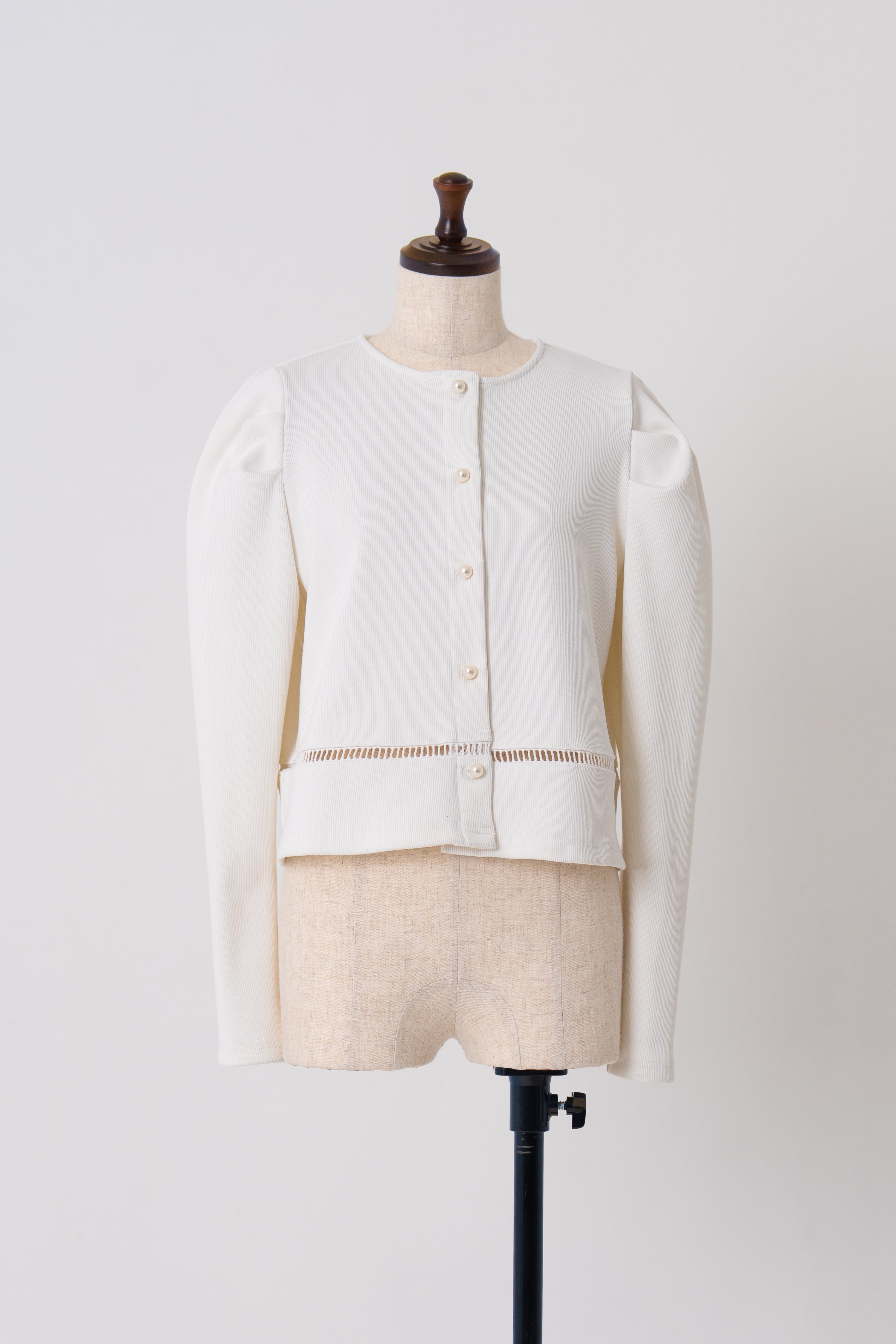 【新品】メゾンエシェル　パールボタンリブカーディガン パールボタンリブカーディガン 【リサイクルポリエステル】 – Maison