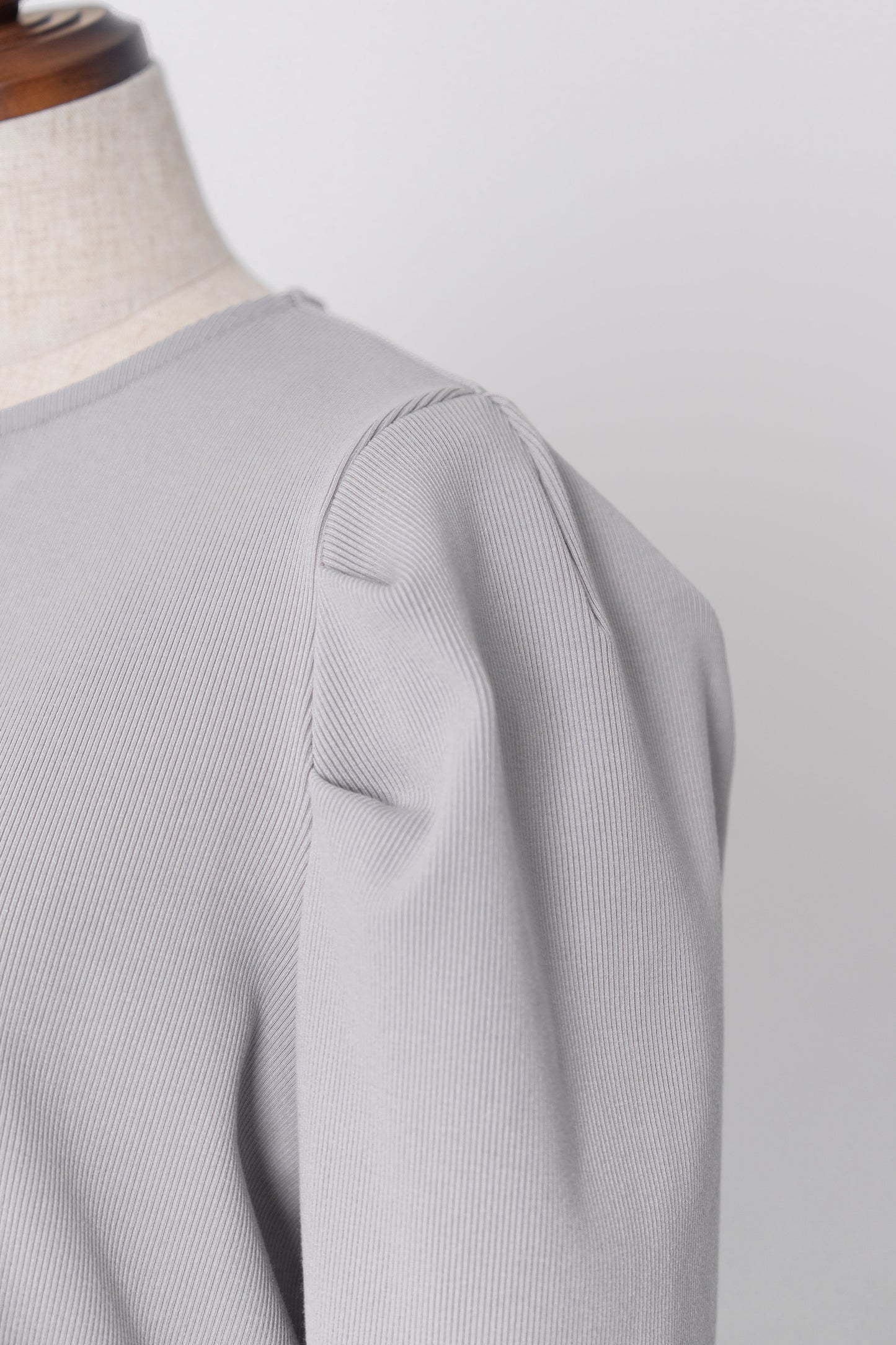 パールボタンリブカーディガン 【リサイクルポリエステル】