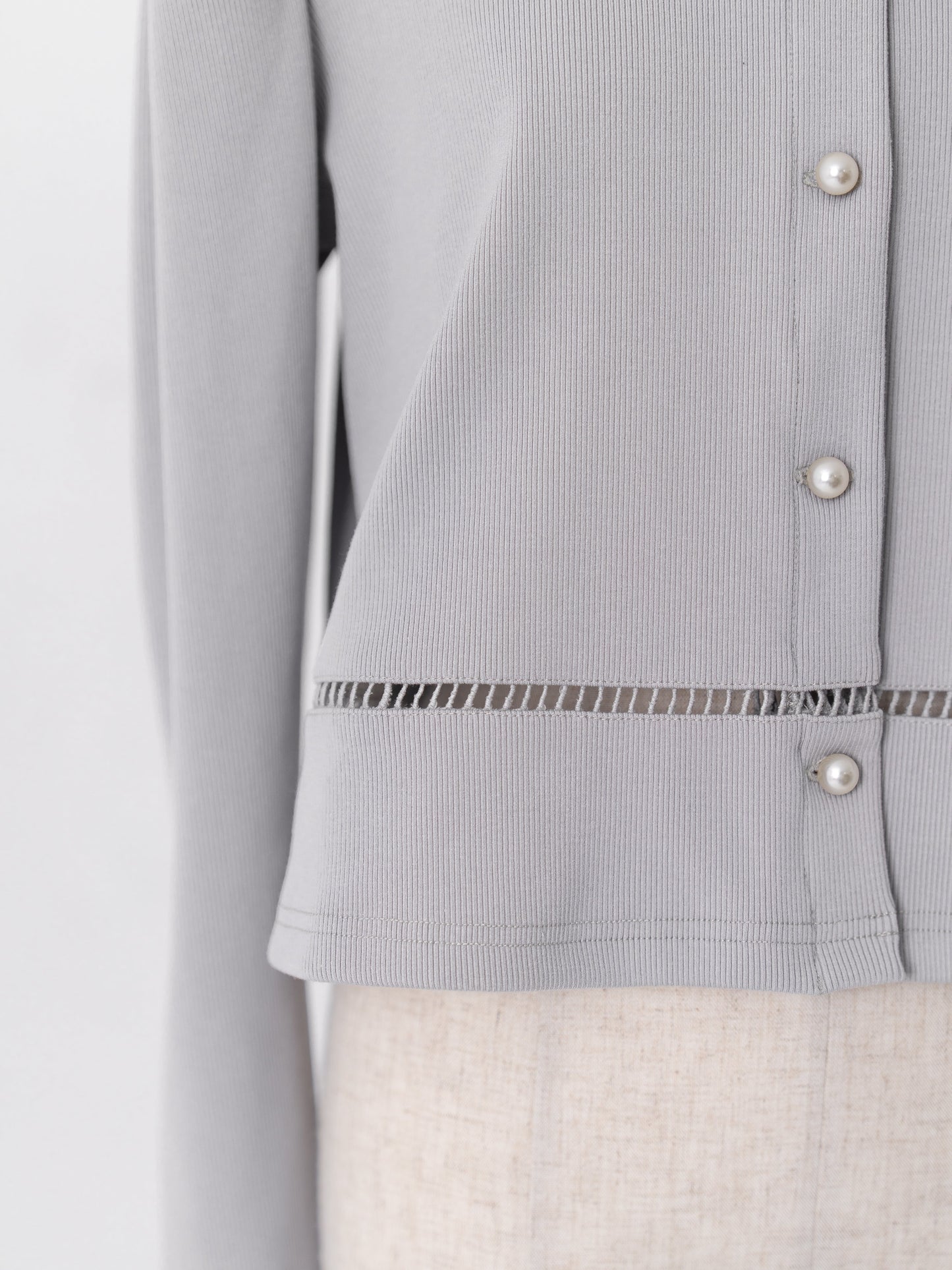 パールボタンリブカーディガン 【リサイクルポリエステル】