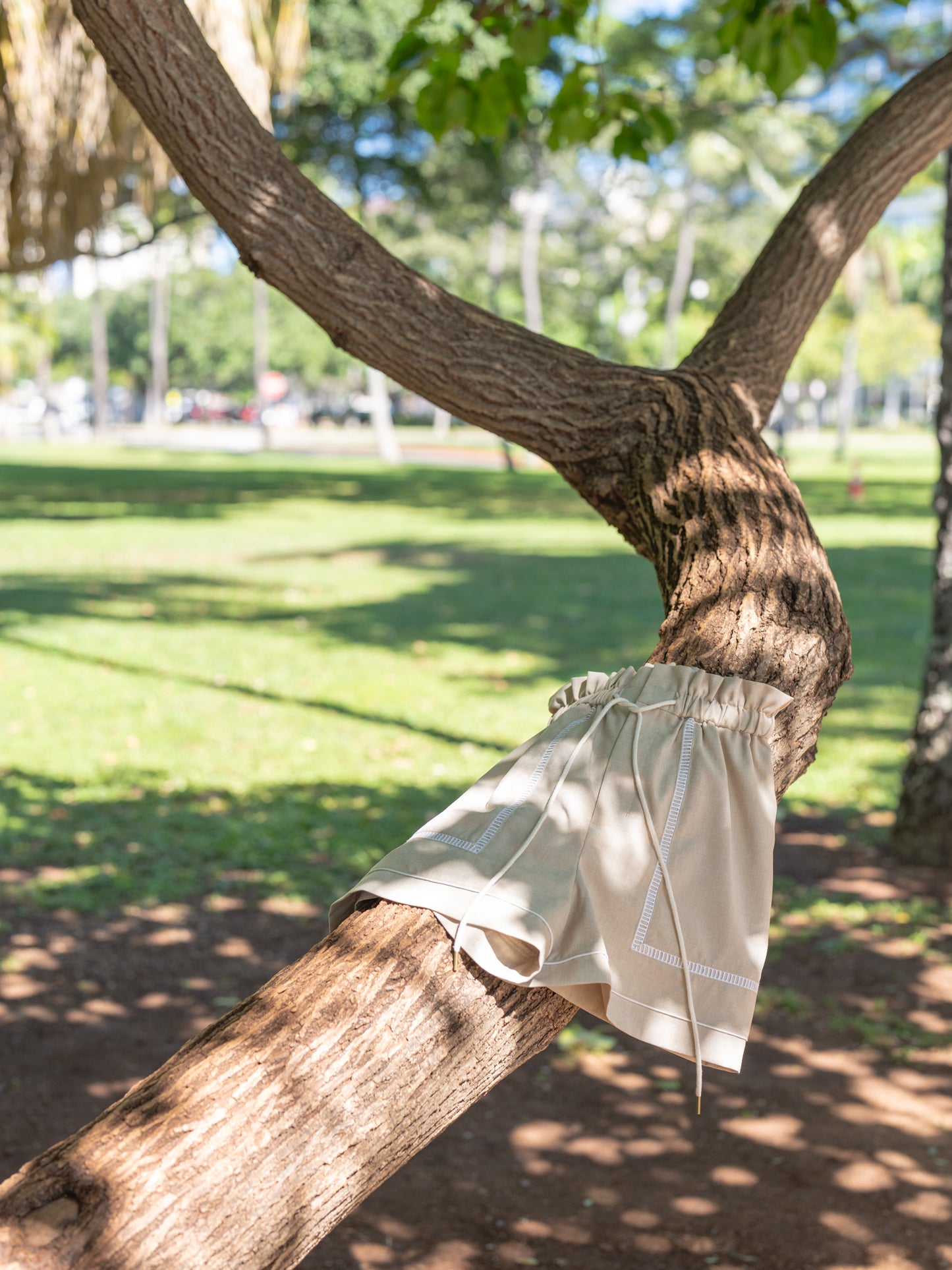 ハシゴレースリラックスショートパンツ【リサイクルポリエステル】