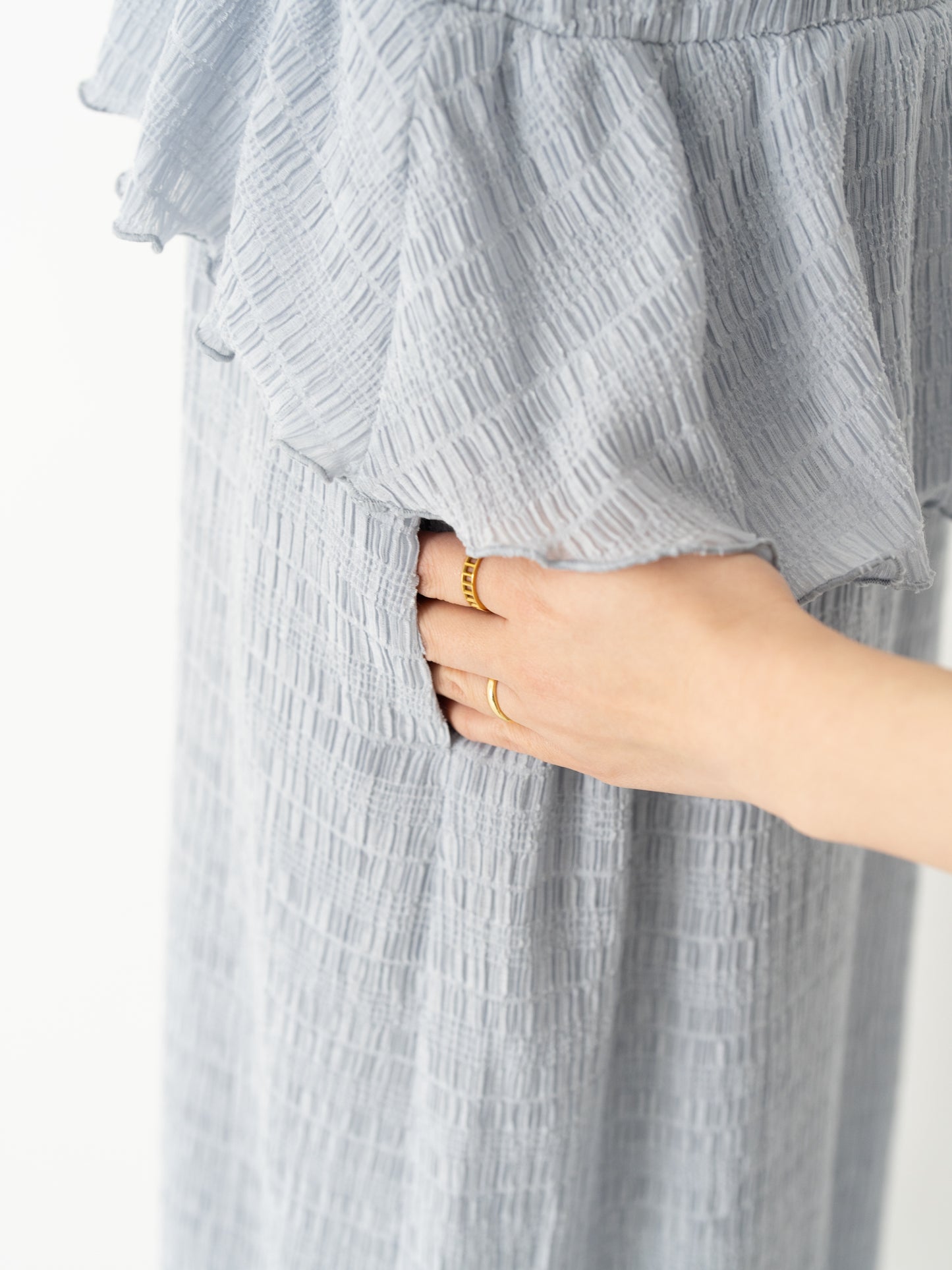 【追加ご予約｜7月末頃お届け予定】エアリーシャーリングワンピース｜SMOKYBLUE