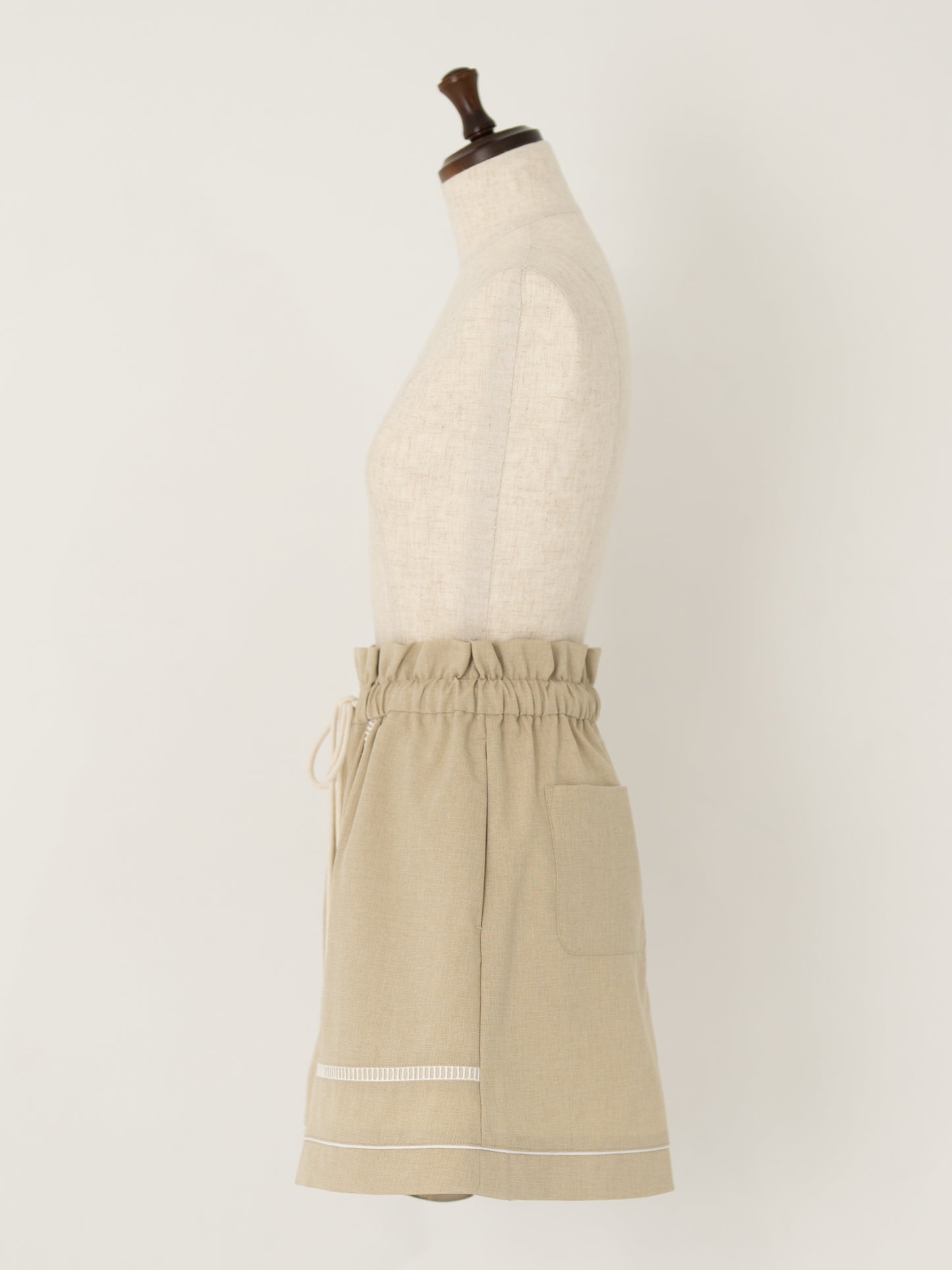 ハシゴレースリラックスショートパンツ【リサイクルポリエステル】