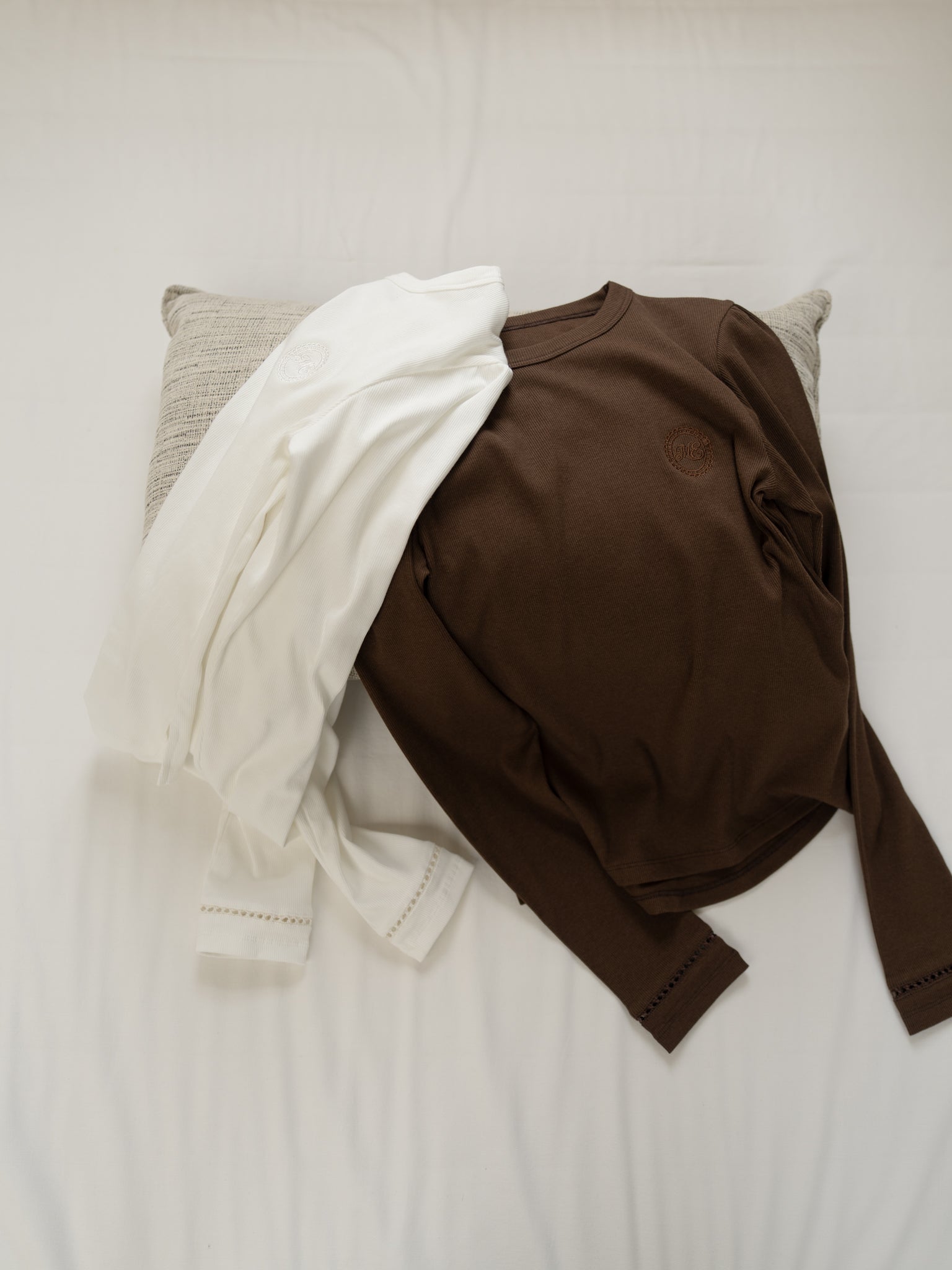 ソフトタッチロングスリーブTシャツ – Maison Echelle