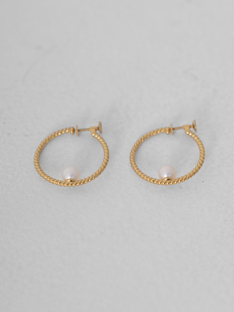 淡水パールツイストフープピアス / イヤリング