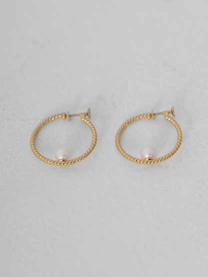 淡水パールツイストフープピアス / イヤリング