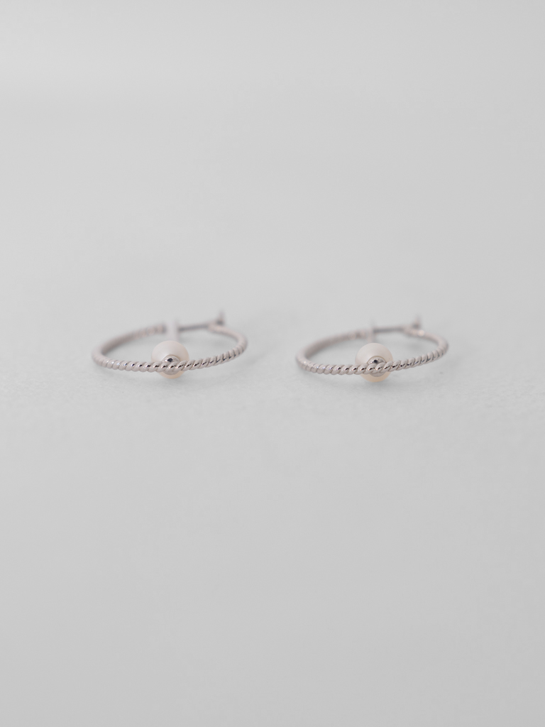 淡水パールツイストフープピアス / イヤリング