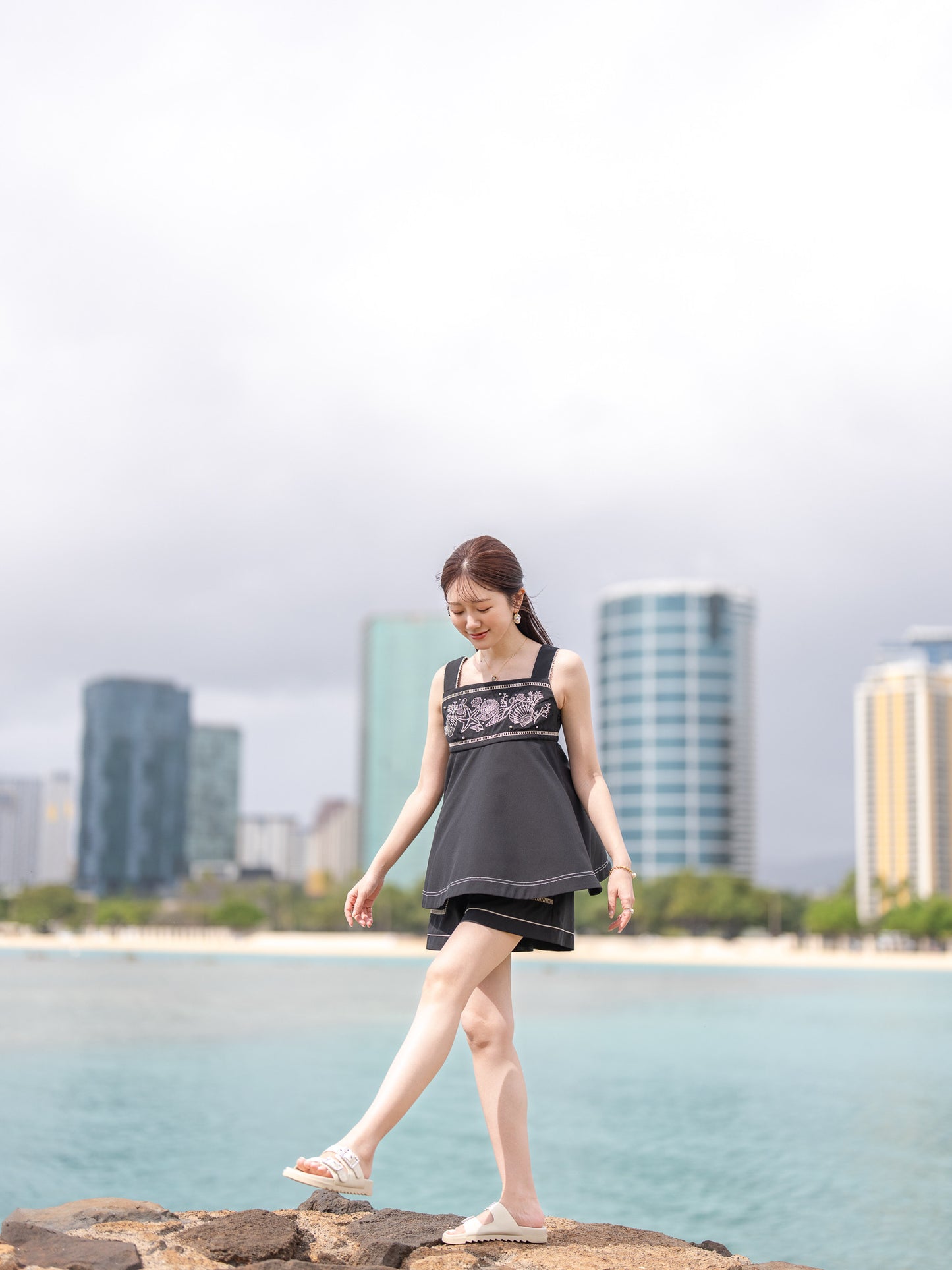 ハシゴレースリラックスショートパンツ【リサイクルポリエステル】