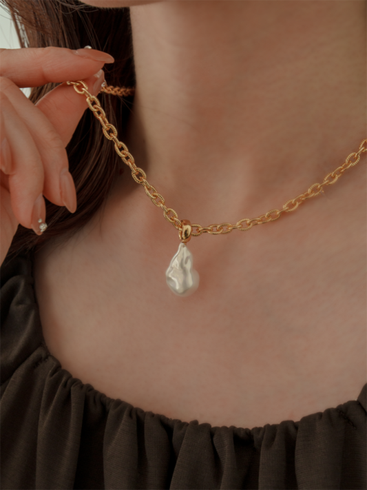 チェーン×バロックパールネックレス