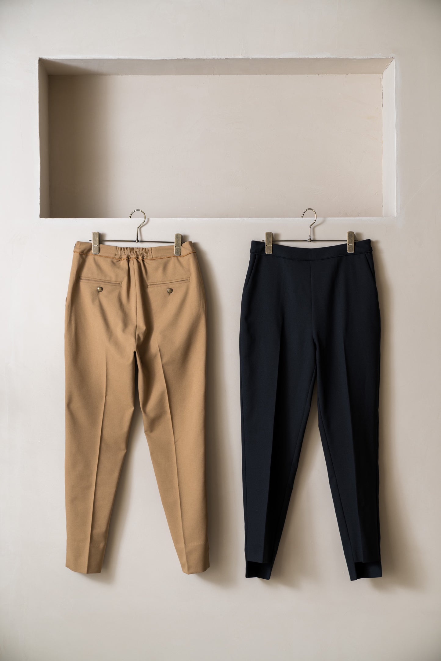 Twist Code Tapered Pants